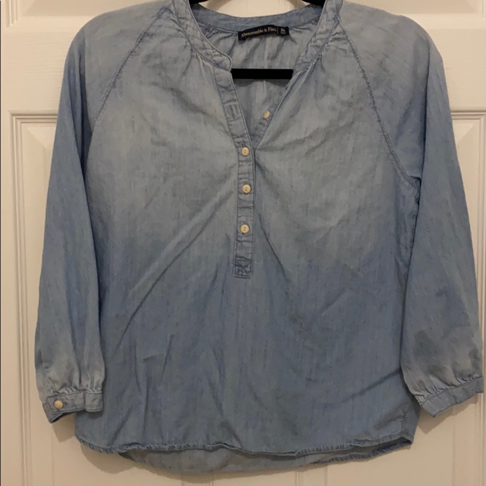 4/$20 Abercrombie and Fitch XS denim chambray top